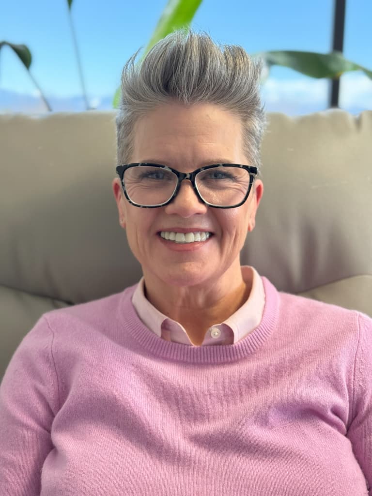 Portrait of Danna Skoy, founder and lead clinician at Mind Body Pivot.